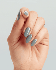Gel Nail Polish Suzi Talks with Her Hands